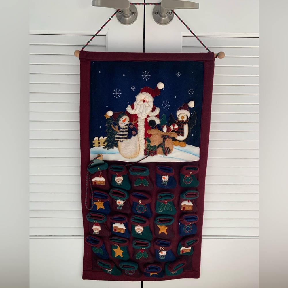 Christmas Countdown Fabric Perpetual Advent Calendar w/ 24 Stockings Wall Hang